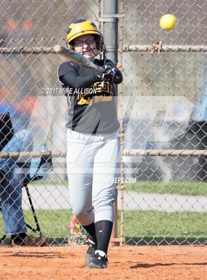 Thumbnail 1 in Hixson vs Ooltewah  photogallery.