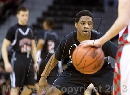 Thumbnail 3 in Newport vs Dixie (KHSAA Ninth Region) photogallery.