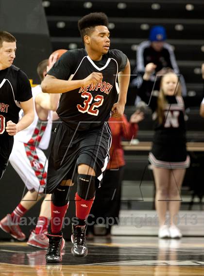 Thumbnail 2 in Newport vs Dixie (KHSAA Ninth Region) photogallery.