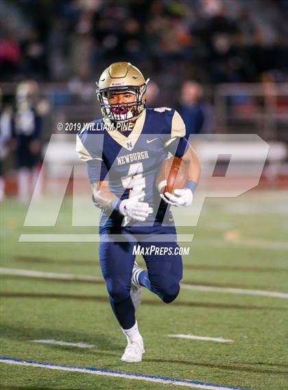 Thumbnail 3 in Monroe-Woodbury vs. Newburgh Free Academy (Section 9 Class AA Semifinal) photogallery.