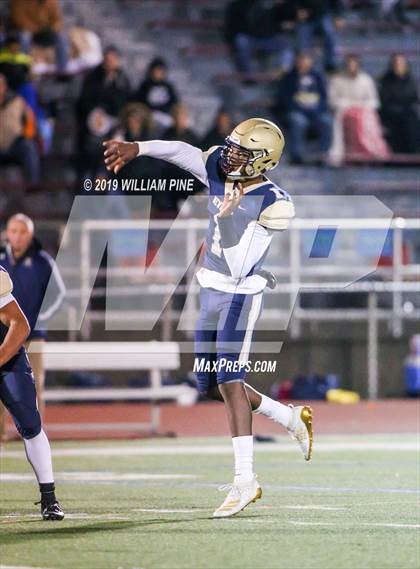 Thumbnail 1 in Monroe-Woodbury vs. Newburgh Free Academy (Section 9 Class AA Semifinal) photogallery.