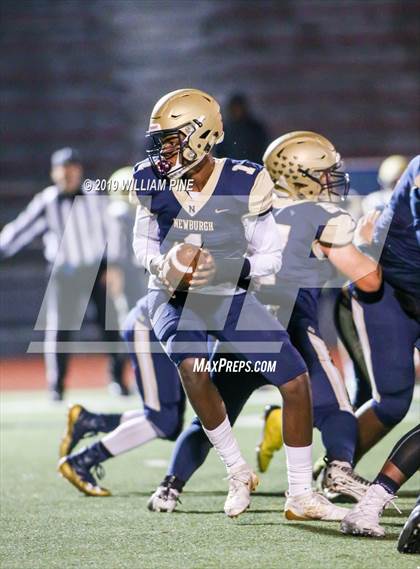 Thumbnail 3 in Monroe-Woodbury vs. Newburgh Free Academy (Section 9 Class AA Semifinal) photogallery.