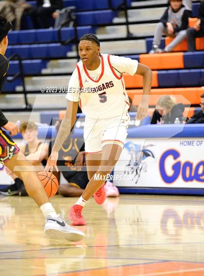 Thumbnail 2 in Coronado vs Clovis West (Tarkanian Classic) photogallery.