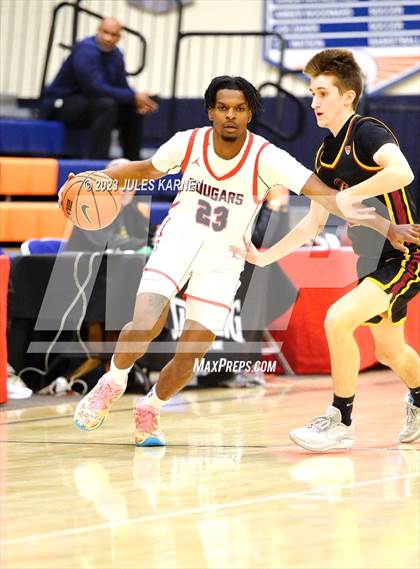 Thumbnail 3 in Coronado vs Clovis West (Tarkanian Classic) photogallery.