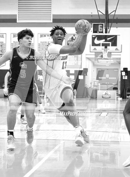 Thumbnail 1 in Coronado vs Clovis West (Tarkanian Classic) photogallery.