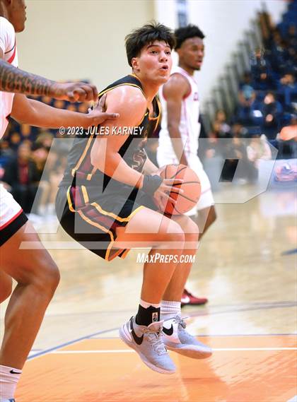 Thumbnail 2 in Coronado vs Clovis West (Tarkanian Classic) photogallery.