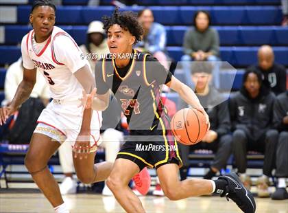 Thumbnail 3 in Coronado vs Clovis West (Tarkanian Classic) photogallery.