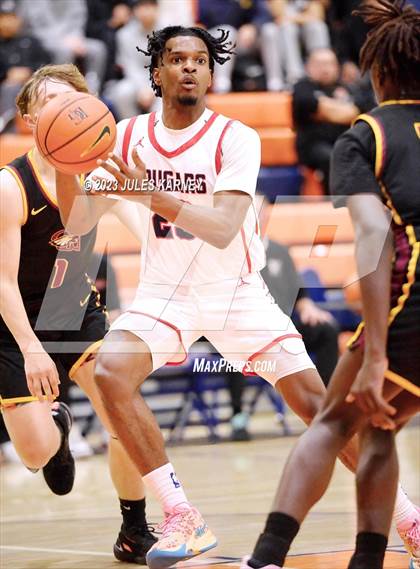 Thumbnail 3 in Coronado vs Clovis West (Tarkanian Classic) photogallery.