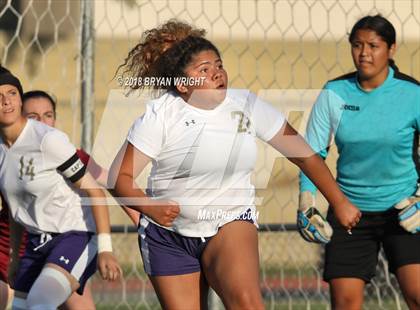 Thumbnail 2 in Santiago @ Esperanza photogallery.