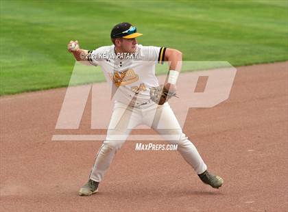 Thumbnail 1 in Avon vs. Daniel Hand (CIAC Class L Semifinal) photogallery.