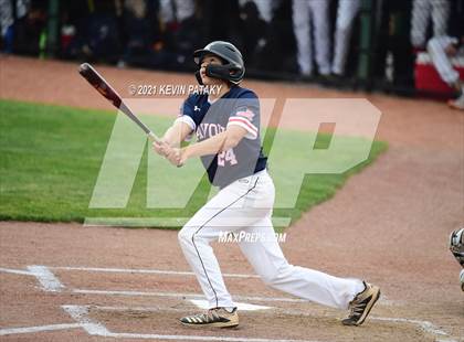 Thumbnail 3 in Avon vs. Daniel Hand (CIAC Class L Semifinal) photogallery.