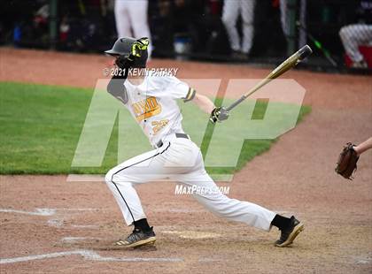 Thumbnail 2 in Avon vs. Daniel Hand (CIAC Class L Semifinal) photogallery.