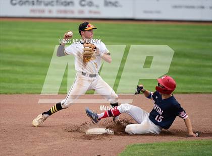Thumbnail 2 in Avon vs. Daniel Hand (CIAC Class L Semifinal) photogallery.