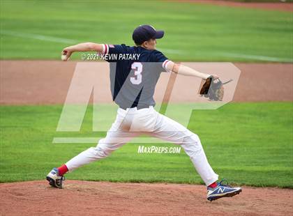 Thumbnail 3 in Avon vs. Daniel Hand (CIAC Class L Semifinal) photogallery.