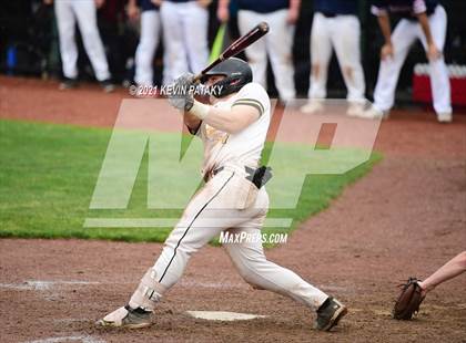 Thumbnail 2 in Avon vs. Daniel Hand (CIAC Class L Semifinal) photogallery.