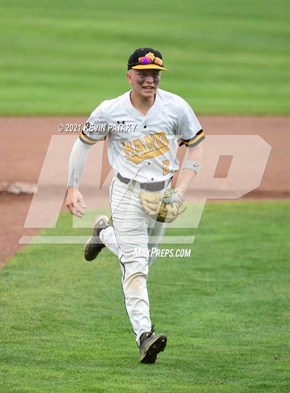 Thumbnail 2 in Avon vs. Daniel Hand (CIAC Class L Semifinal) photogallery.