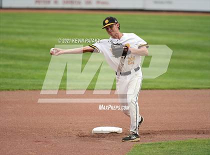 Thumbnail 2 in Avon vs. Daniel Hand (CIAC Class L Semifinal) photogallery.