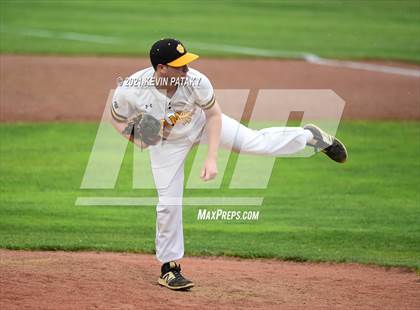 Thumbnail 3 in Avon vs. Daniel Hand (CIAC Class L Semifinal) photogallery.