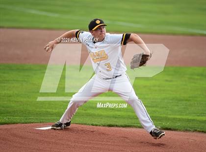 Thumbnail 3 in Avon vs. Daniel Hand (CIAC Class L Semifinal) photogallery.