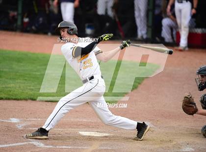 Thumbnail 3 in Avon vs. Daniel Hand (CIAC Class L Semifinal) photogallery.