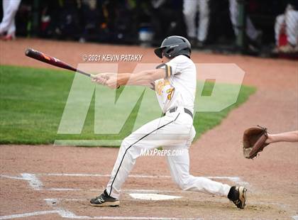 Thumbnail 1 in Avon vs. Daniel Hand (CIAC Class L Semifinal) photogallery.