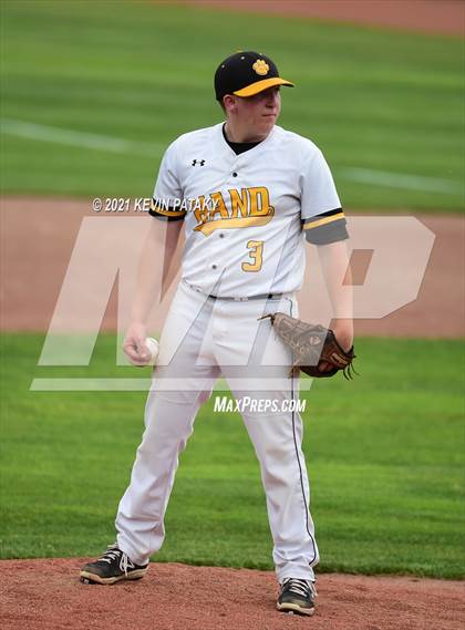 Thumbnail 3 in Avon vs. Daniel Hand (CIAC Class L Semifinal) photogallery.
