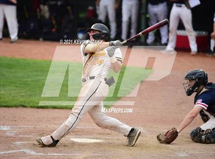 Thumbnail 3 in Avon vs. Daniel Hand (CIAC Class L Semifinal) photogallery.