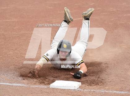 Thumbnail 1 in Avon vs. Daniel Hand (CIAC Class L Semifinal) photogallery.