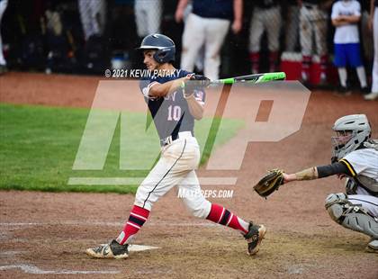 Thumbnail 1 in Avon vs. Daniel Hand (CIAC Class L Semifinal) photogallery.