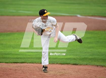 Thumbnail 1 in Avon vs. Daniel Hand (CIAC Class L Semifinal) photogallery.