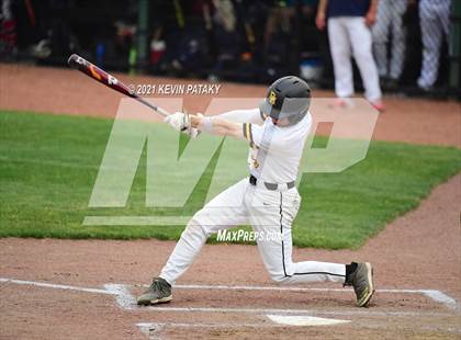 Thumbnail 2 in Avon vs. Daniel Hand (CIAC Class L Semifinal) photogallery.