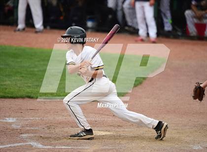 Thumbnail 2 in Avon vs. Daniel Hand (CIAC Class L Semifinal) photogallery.