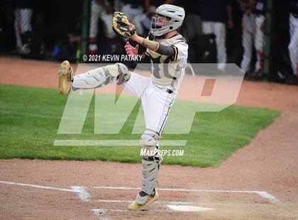 Thumbnail 2 in Avon vs. Daniel Hand (CIAC Class L Semifinal) photogallery.