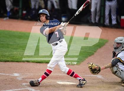 Thumbnail 1 in Avon vs. Daniel Hand (CIAC Class L Semifinal) photogallery.