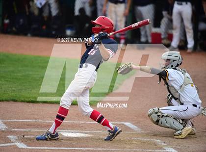 Thumbnail 3 in Avon vs. Daniel Hand (CIAC Class L Semifinal) photogallery.