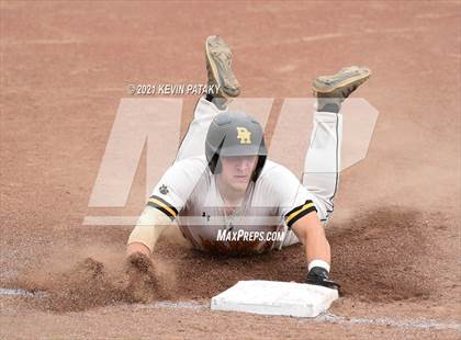 Thumbnail 3 in Avon vs. Daniel Hand (CIAC Class L Semifinal) photogallery.