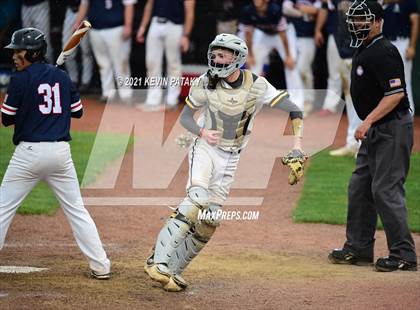 Thumbnail 3 in Avon vs. Daniel Hand (CIAC Class L Semifinal) photogallery.