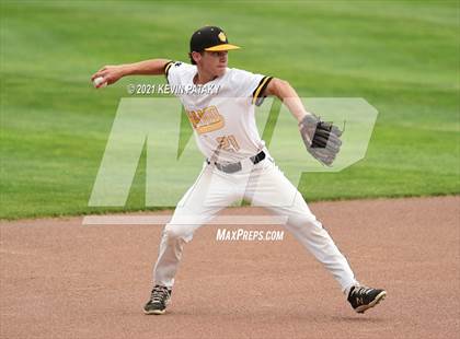 Thumbnail 1 in Avon vs. Daniel Hand (CIAC Class L Semifinal) photogallery.