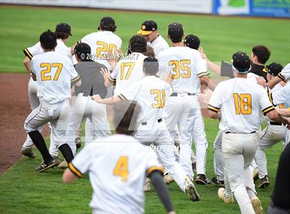 Thumbnail 3 in Avon vs. Daniel Hand (CIAC Class L Semifinal) photogallery.