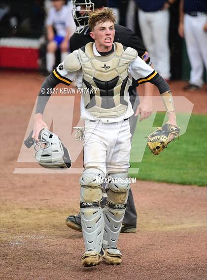 Thumbnail 3 in Avon vs. Daniel Hand (CIAC Class L Semifinal) photogallery.