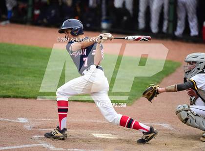 Thumbnail 3 in Avon vs. Daniel Hand (CIAC Class L Semifinal) photogallery.