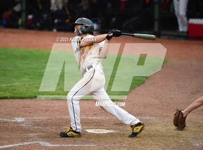 Thumbnail 3 in Avon vs. Daniel Hand (CIAC Class L Semifinal) photogallery.