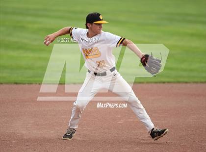 Thumbnail 1 in Avon vs. Daniel Hand (CIAC Class L Semifinal) photogallery.