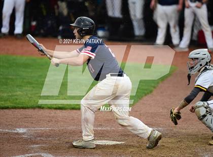 Thumbnail 3 in Avon vs. Daniel Hand (CIAC Class L Semifinal) photogallery.