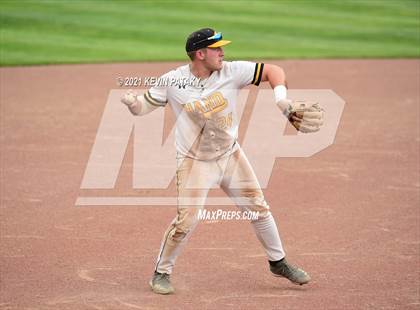 Thumbnail 2 in Avon vs. Daniel Hand (CIAC Class L Semifinal) photogallery.