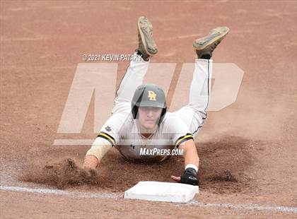 Thumbnail 2 in Avon vs. Daniel Hand (CIAC Class L Semifinal) photogallery.