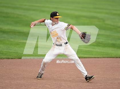 Thumbnail 1 in Avon vs. Daniel Hand (CIAC Class L Semifinal) photogallery.