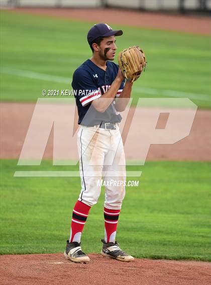 Thumbnail 2 in Avon vs. Daniel Hand (CIAC Class L Semifinal) photogallery.