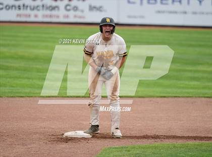 Thumbnail 2 in Avon vs. Daniel Hand (CIAC Class L Semifinal) photogallery.