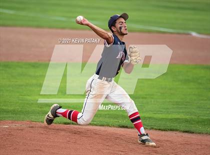 Thumbnail 1 in Avon vs. Daniel Hand (CIAC Class L Semifinal) photogallery.